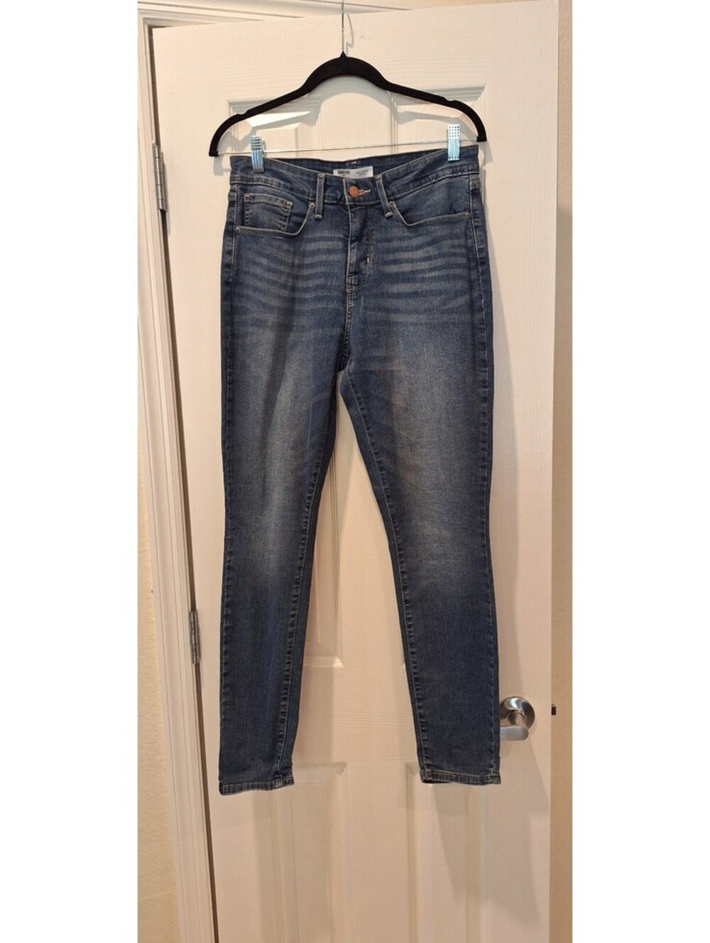 Signature Gold Levi Strauss - Totally Shaping Skinny Jeans - 10